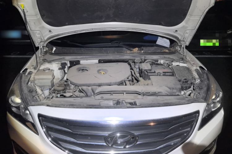 Used Hyundai Mistra 2014 1.8L Automatic Deluxe DLX Model Engine Bay
