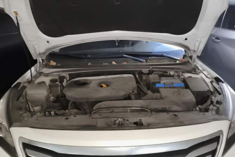 Used Hyundai Mistra 2014 1.8L Automatic Smart GLS Engine Bay