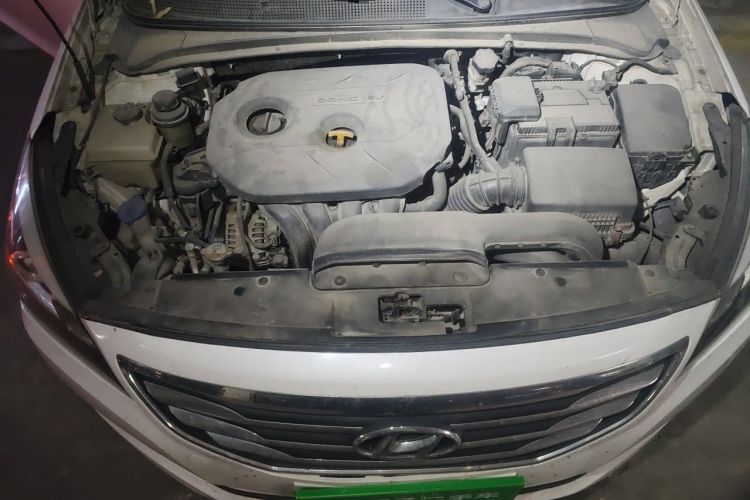 Used Hyundai Mistra 2014 1.8L Automatic Smart GLS Engine Bay