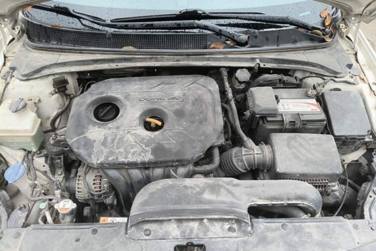 Used Hyundai Mistra 2014 1.8L Automatic Deluxe DLX Model Engine Bay