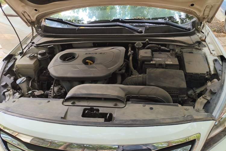 Used Hyundai Mistra 2014 1.8L Automatic Smart GLS Engine Bay