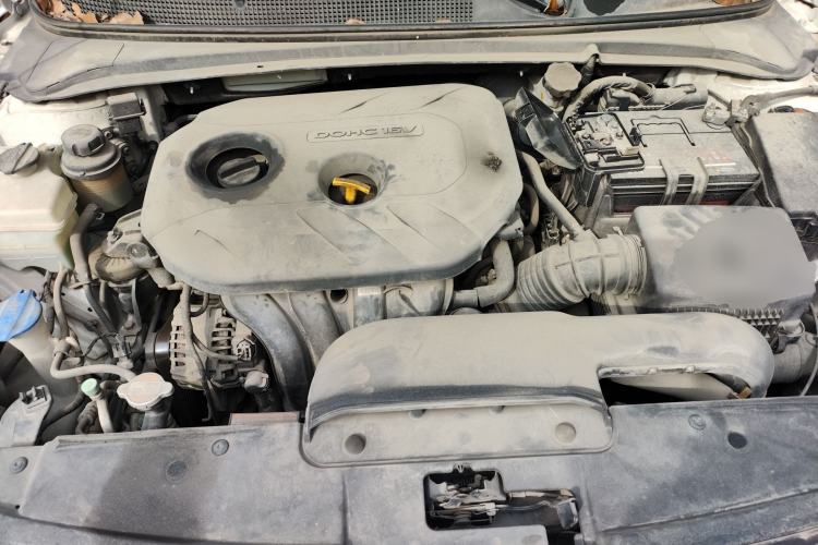 Used Hyundai Mistra 2014 1.8L Manual Comfort GL Model Engine Bay