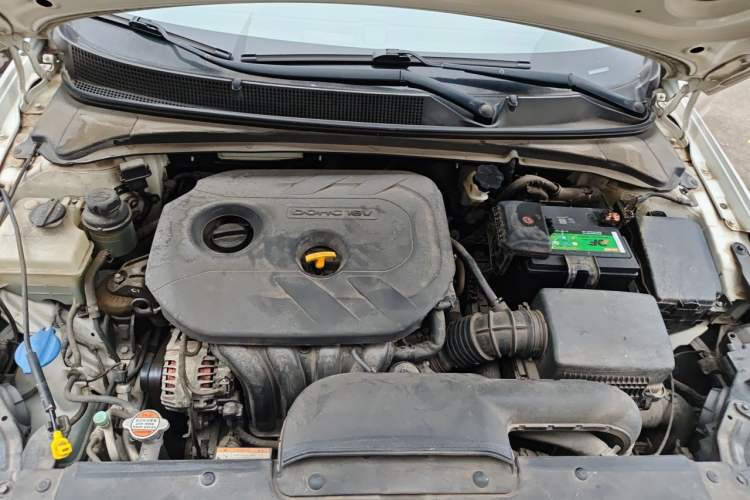 Used Hyundai Mistra 2014 1.8L Manual Comfort GL Model Engine Bay