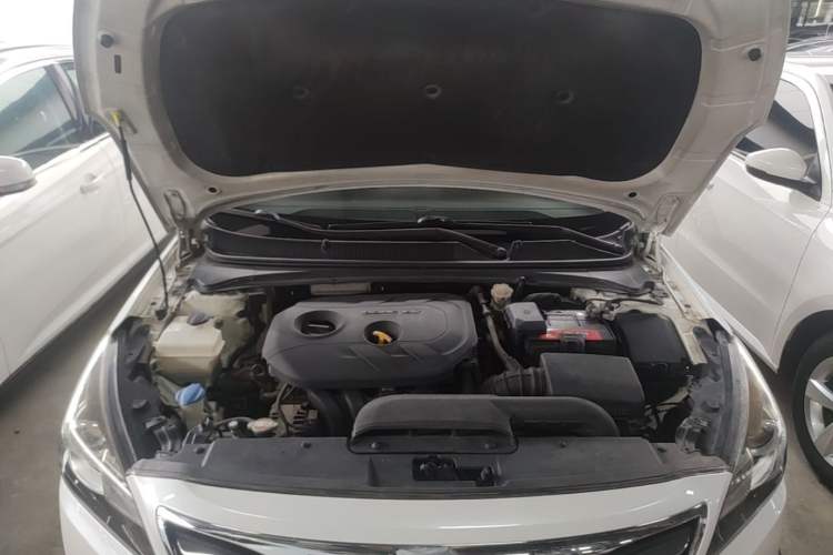 Used Hyundai Mistra 2014 1.8L Automatic Deluxe DLX Model Engine Bay