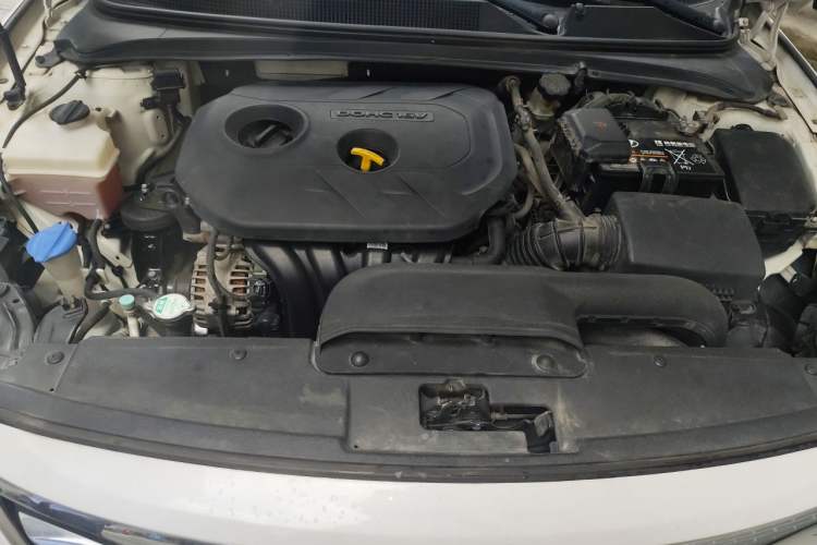 Used Hyundai Mistra 2014 1.8L Automatic Deluxe DLX Model Engine Bay