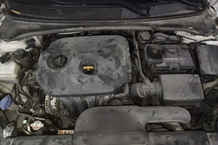Used Hyundai Mistra 2014 1.8L Automatic Smart GLS Engine Bay