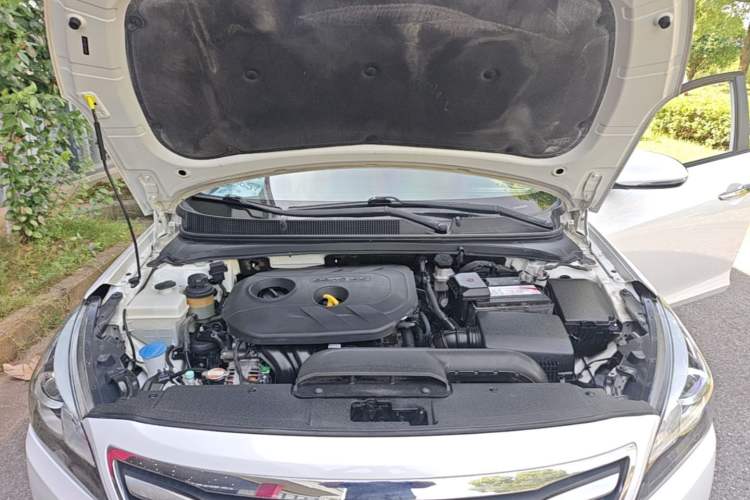 Used Hyundai Mistra 2014 1.8L Automatic Smart GLS Engine Bay