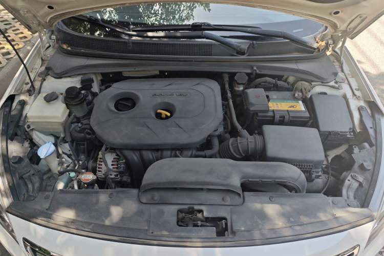 Used Hyundai Mistra 2014 1.8L Automatic Smart GLS Engine Bay