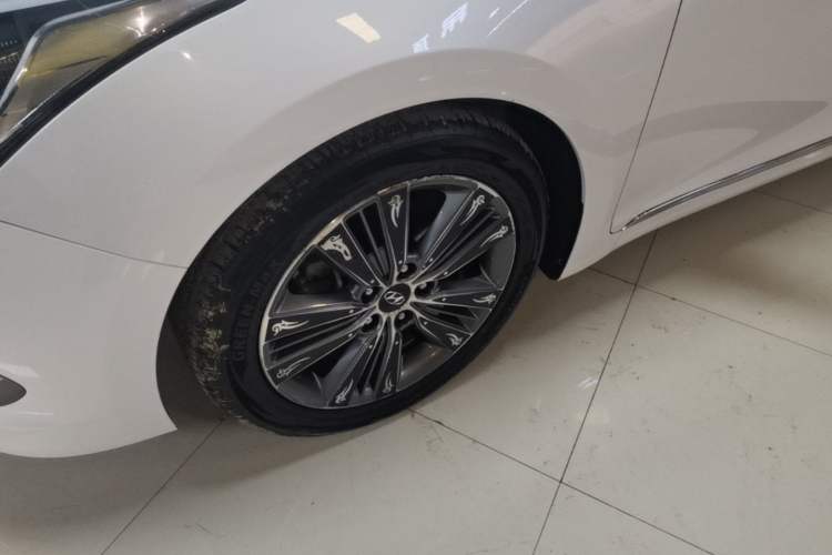 Used Hyundai Mistra 2014 1.8L Automatic Deluxe DLX Model Exterior 1