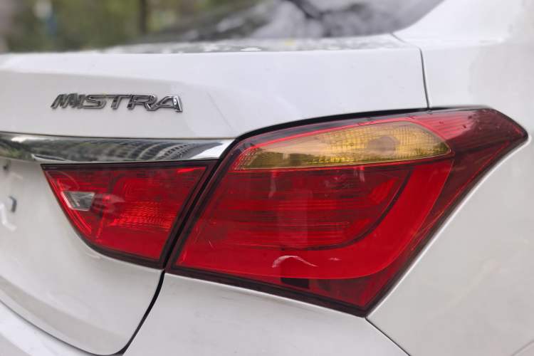 Used Hyundai Mistra 2014 1.8L Automatic Smart GLS Exterior 11