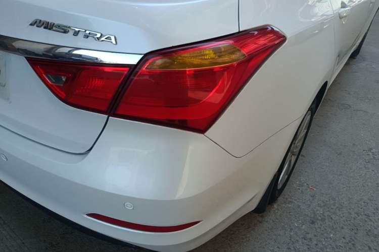 Used Hyundai Mistra 2014 1.8L Manual Comfort GL Model Exterior 3