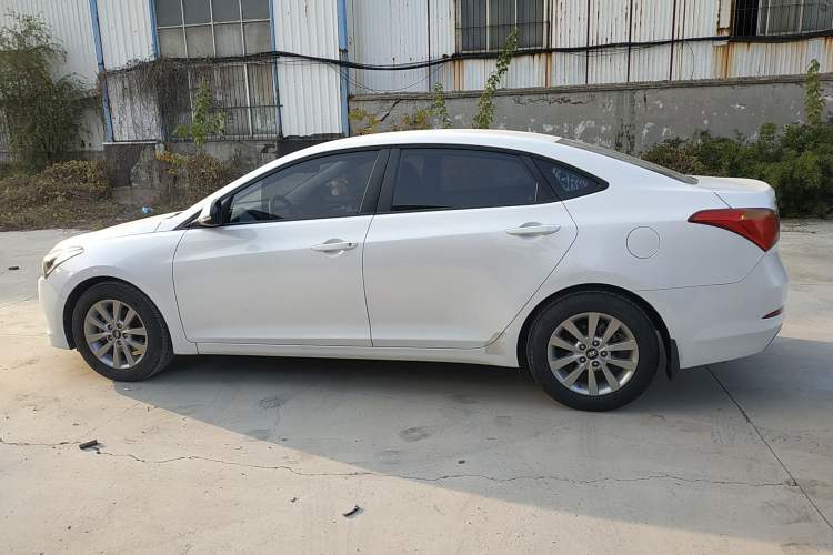 Used Hyundai Mistra 2014 1.8L Manual Comfort GL Model Exterior 3