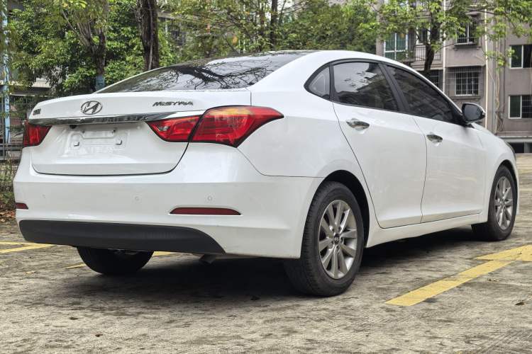 Used Hyundai Mistra 2014 1.8L Automatic Smart GLS Exterior 3