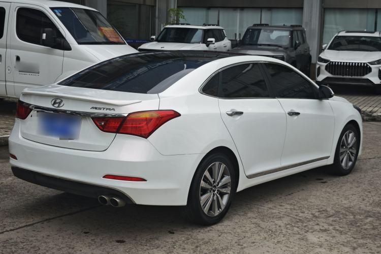 Used Hyundai Mistra 2014 1.8L Automatic Deluxe DLX Model Exterior 4