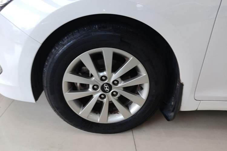 Used Hyundai Mistra 2014 1.8L Automatic Smart GLS Exterior 4