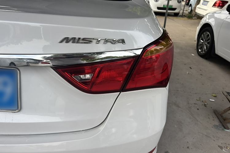 Used Hyundai Mistra 2014 1.8L Manual Comfort GL Model Exterior 4
