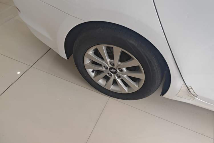 Used Hyundai Mistra 2014 1.8L Automatic Smart GLS Exterior 5