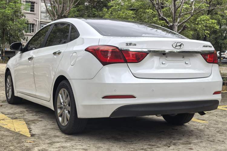 Used Hyundai Mistra 2014 1.8L Automatic Smart GLS Exterior 5