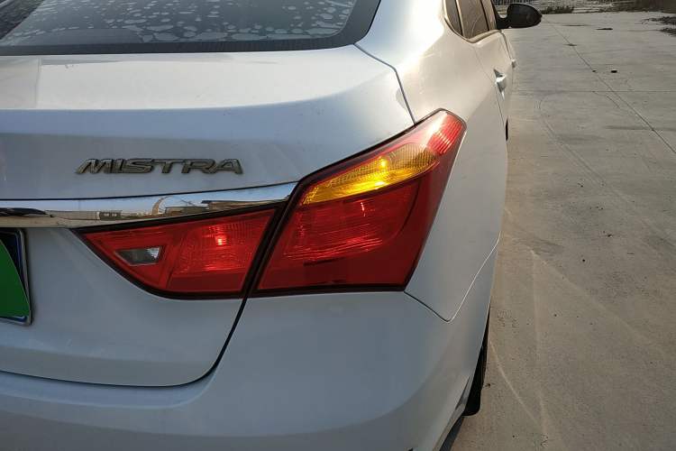 Used Hyundai Mistra 2014 1.8L Manual Comfort GL Model Exterior 6