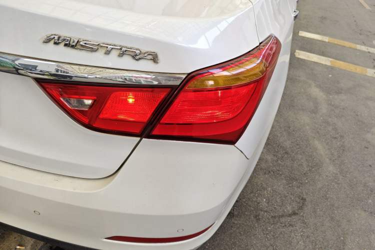 Used Hyundai Mistra 2014 1.8L Automatic Smart GLS Exterior 6