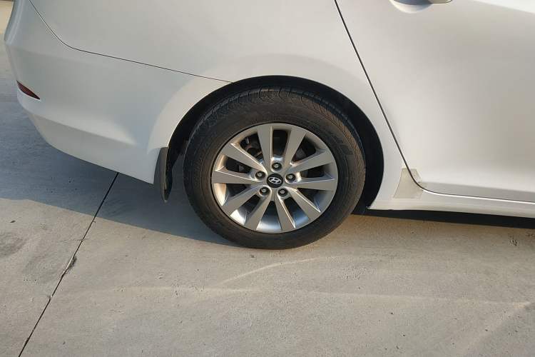 Used Hyundai Mistra 2014 1.8L Manual Comfort GL Model Exterior 8
