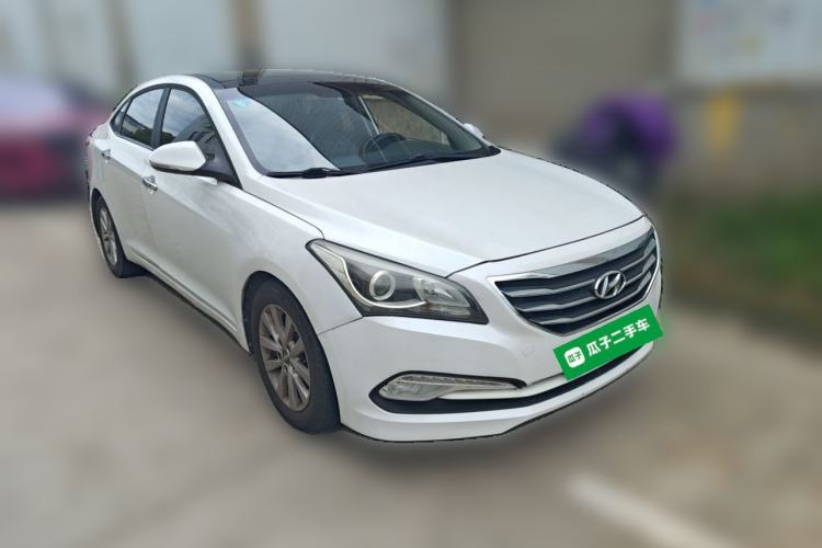 Used Hyundai Mistra 2014 1.8L Automatic Smart GLS Front Right 45 Deg
