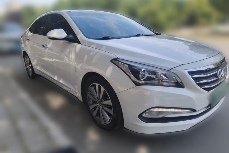 Used Hyundai Mistra 2014 1.8L Automatic Deluxe DLX Model Front Right 45 Deg