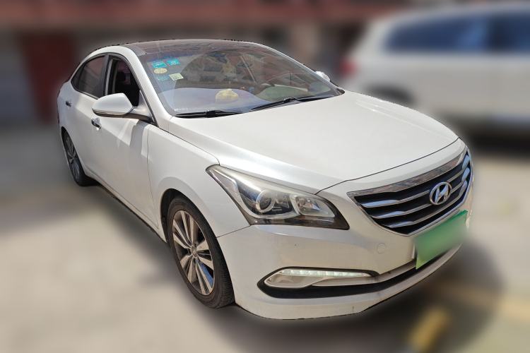 Used Hyundai Mistra 2014 1.8L Automatic Deluxe DLX Model Front Right 45 Deg