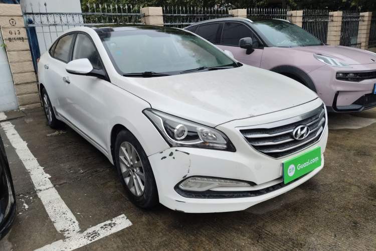 Used Hyundai Mistra 2014 1.8L Automatic Smart GLS Front Right 45 Deg