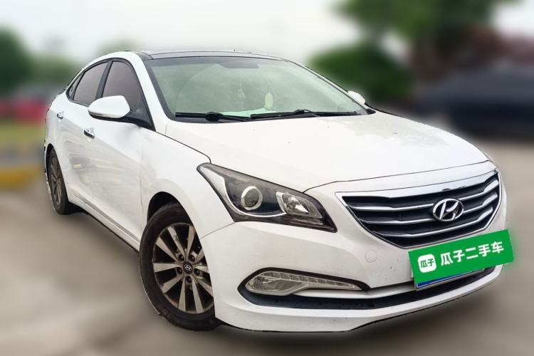 Used Hyundai Mistra 2014 1.8L Automatic Smart GLS Front Right 45 Deg