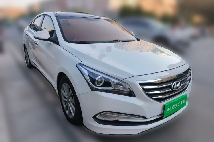 Used Hyundai Mistra 2014 1.8L Automatic Smart GLS Front Right 45 Deg