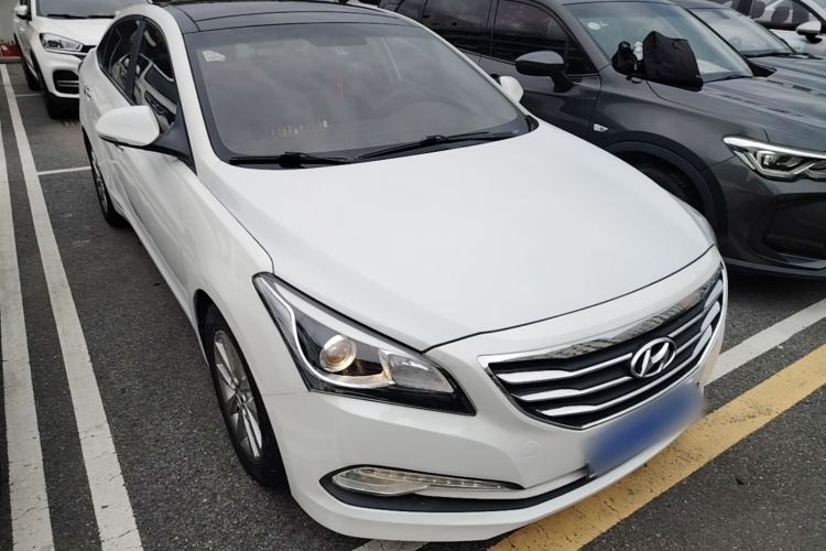Used Hyundai Mistra 2014 1.8L Automatic Smart GLS Front Right 45 Deg