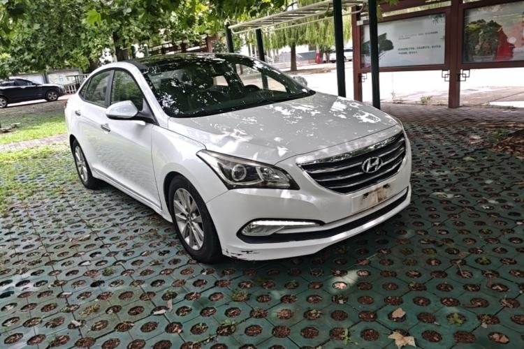Used Hyundai Mistra 2014 1.8L Automatic Smart GLS Front Right 45 Deg