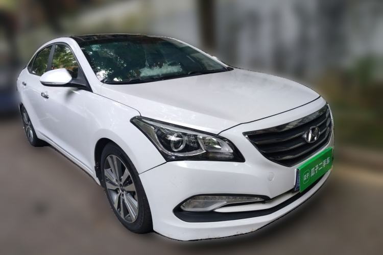 Used Hyundai Mistra 2014 1.8L Automatic Deluxe DLX Model Front Right 45 Deg