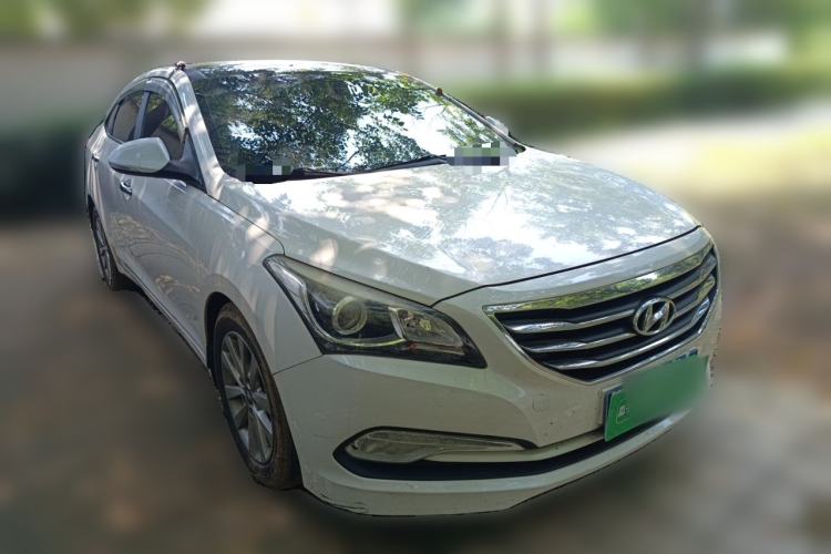 Used Hyundai Mistra 2014 1.8L Automatic Smart GLS Front Right 45 Deg