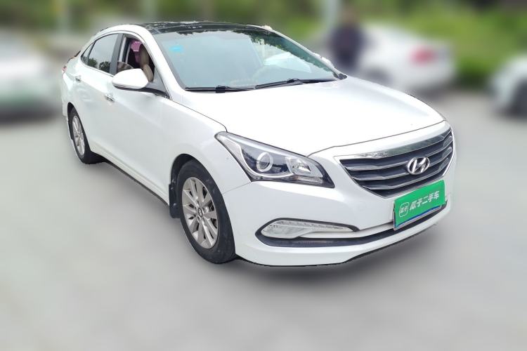 Used Hyundai Mistra 2014 1.8L Automatic Smart GLS Front Right 45 Deg