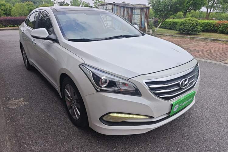 Used Hyundai Mistra 2014 1.8L Automatic Smart GLS Front Right 45 Deg