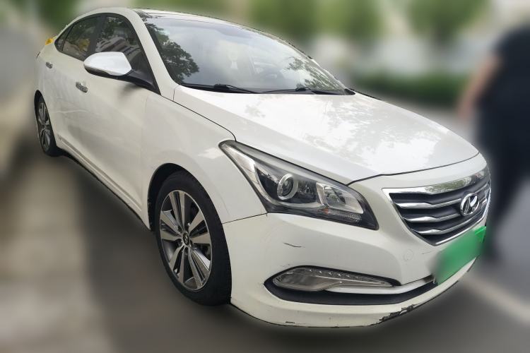 Used Hyundai Mistra 2014 1.8L Automatic Deluxe DLX Model Front Right 45 Deg