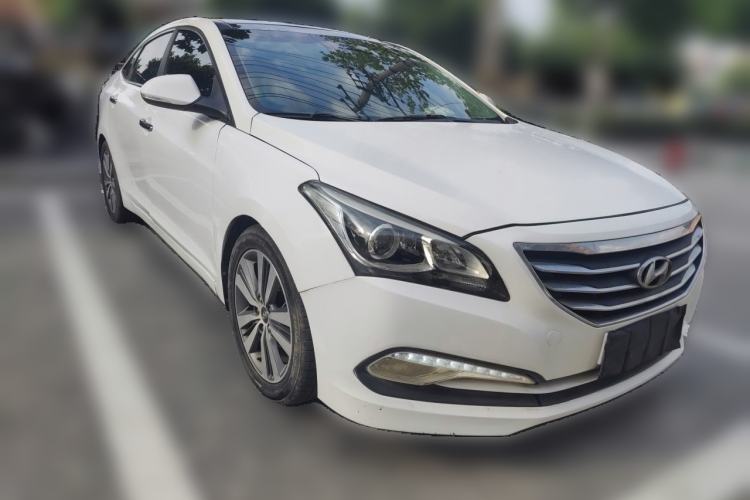 Used Hyundai Mistra 2014 1.8L Automatic Deluxe DLX Model Front Right 45 Deg