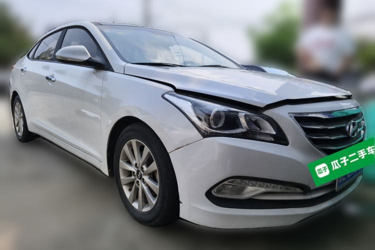 Used Hyundai Mistra 2014 1.8L Automatic Smart GLS Front Right 45 Deg