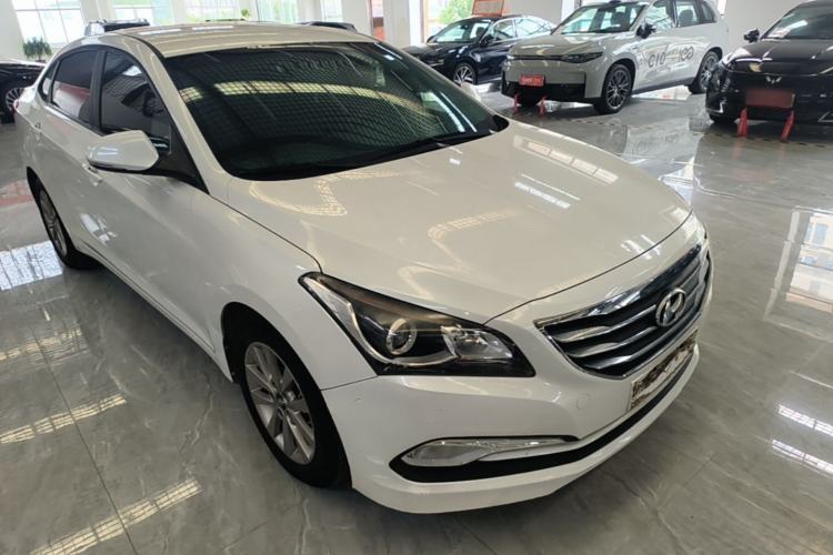 Used Hyundai Mistra 2014 1.8L Manual Comfort GL Model Front Right 45 Deg