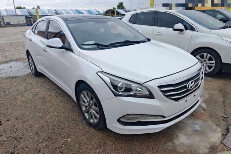 Used Hyundai Mistra 2014 1.8L Automatic Smart GLS Front Right 45 Deg