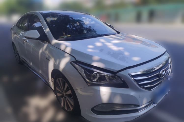 Used Hyundai Mistra 2014 1.8L Automatic Deluxe DLX Model Front Right 45 Deg