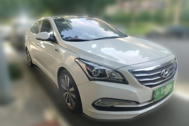 Used Hyundai Mistra 2014 1.8L Automatic Deluxe DLX Model Front Right 45 Deg