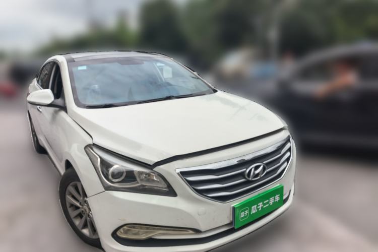 Used Hyundai Mistra 2014 1.8L Automatic Smart GLS Front Right 45 Deg