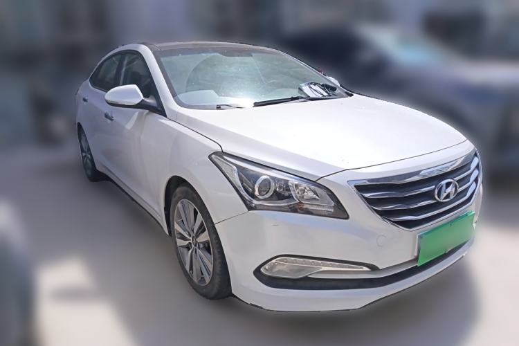Used Hyundai Mistra 2014 1.8L Automatic Deluxe DLX Model Front Right 45 Deg