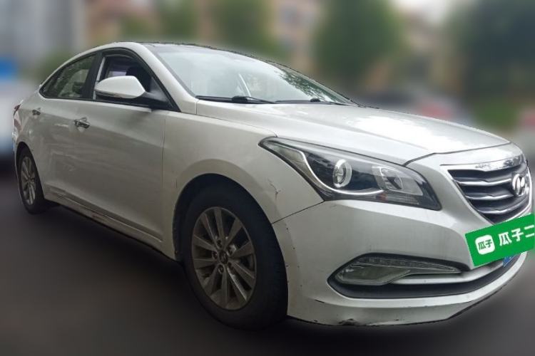 Used Hyundai Mistra 2014 1.8L Automatic Smart GLS Front Right 45 Deg