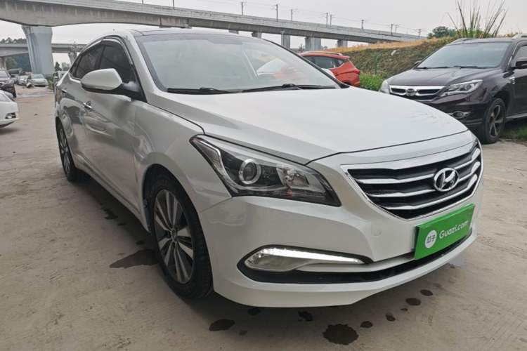 Used Hyundai Mistra 2014 1.8L Automatic Deluxe DLX Model Front Right 45 Deg