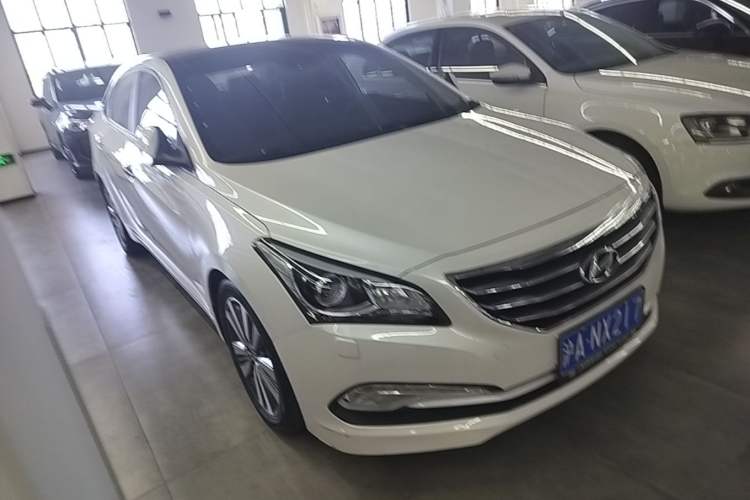 Used Hyundai Mistra 2014 1.8L Automatic Deluxe DLX Model Front Right 45 Deg