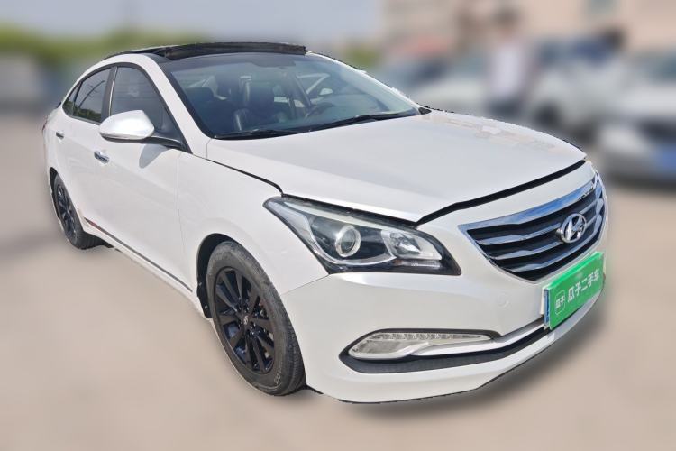 Used Hyundai Mistra 2014 1.8L Automatic Smart GLS Front Right 45 Deg